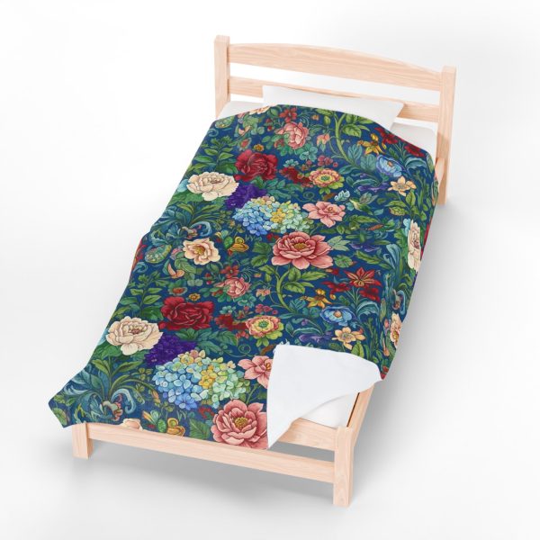 Floral Velveteen Blanket, Cozy Home Decor, Warmth Gift, Living Room Comfort, Bedroom Aesthetic - Image 5