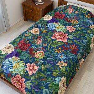 Floral Velveteen Blanket, Cozy Home Decor, Warmth Gift, Living Room Comfort, Bedroom Aesthetic